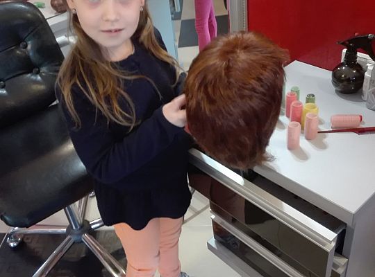 Fryzury,masaże i inne przyjemności-wizyta w zakładzie fryzjerskim