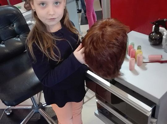 Fryzury,masaże i inne przyjemności-wizyta w zakładzie fryzjerskim