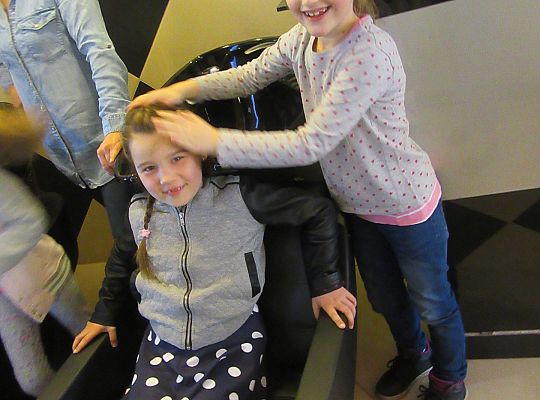 Fryzury,masaże i inne przyjemności-wizyta w zakładzie fryzjerskim