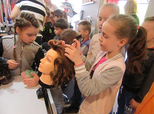 Fryzury,masaże i inne przyjemności-wizyta w zakładzie fryzjerskim