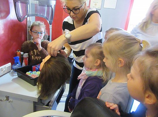 Fryzury,masaże i inne przyjemności-wizyta w zakładzie fryzjerskim