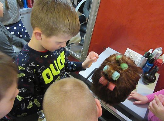 Fryzury,masaże i inne przyjemności-wizyta w zakładzie fryzjerskim