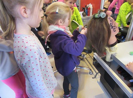 Fryzury,masaże i inne przyjemności-wizyta w zakładzie fryzjerskim