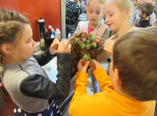 Fryzury,masaże i inne przyjemności-wizyta w zakładzie fryzjerskim