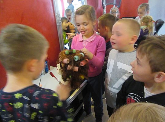 Fryzury,masaże i inne przyjemności-wizyta w zakładzie fryzjerskim