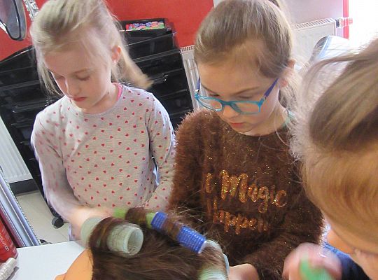 Fryzury,masaże i inne przyjemności-wizyta w zakładzie fryzjerskim