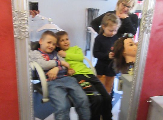 Fryzury,masaże i inne przyjemności-wizyta w zakładzie fryzjerskim