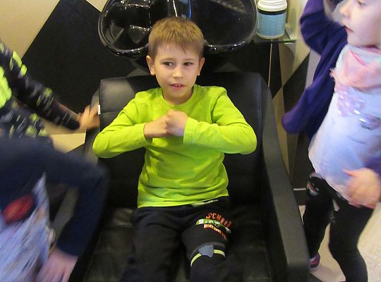 Fryzury,masaże i inne przyjemności-wizyta w zakładzie fryzjerskim