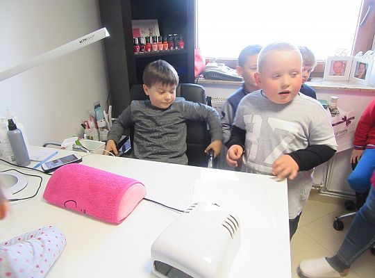 Fryzury,masaże i inne przyjemności-wizyta w zakładzie fryzjerskim