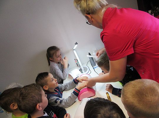 Fryzury,masaże i inne przyjemności-wizyta w zakładzie fryzjerskim