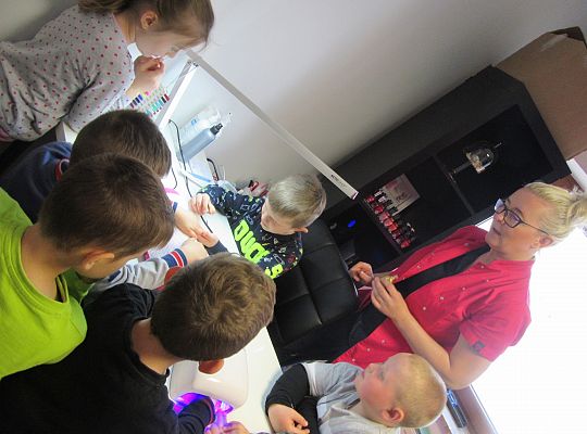 Fryzury,masaże i inne przyjemności-wizyta w zakładzie fryzjerskim