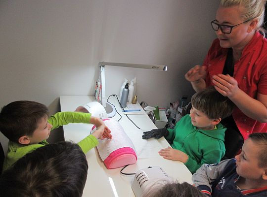 Fryzury,masaże i inne przyjemności-wizyta w zakładzie fryzjerskim