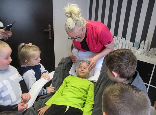 Fryzury,masaże i inne przyjemności-wizyta w zakładzie fryzjerskim