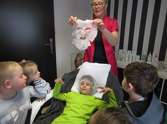 Fryzury,masaże i inne przyjemności-wizyta w zakładzie fryzjerskim