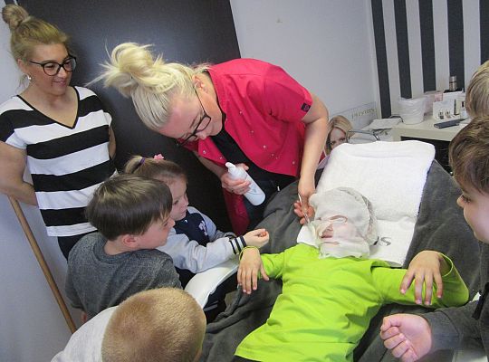 Fryzury,masaże i inne przyjemności-wizyta w zakładzie fryzjerskim