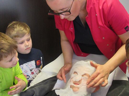 Fryzury,masaże i inne przyjemności-wizyta w zakładzie fryzjerskim