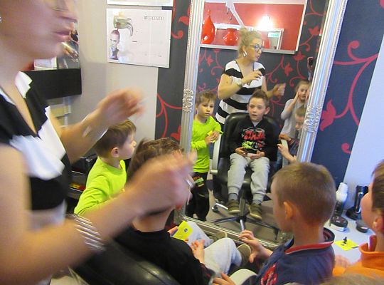 Fryzury,masaże i inne przyjemności-wizyta w zakładzie fryzjerskim