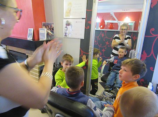 Fryzury,masaże i inne przyjemności-wizyta w zakładzie fryzjerskim