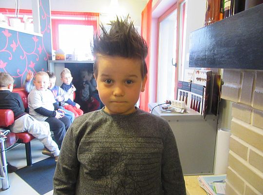 Fryzury,masaże i inne przyjemności-wizyta w zakładzie fryzjerskim