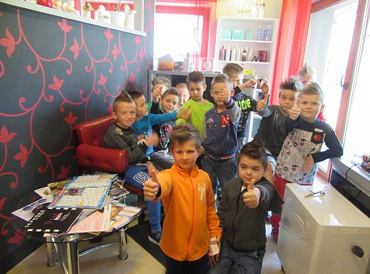 Fryzury,masaże i inne przyjemności-wizyta w zakładzie fryzjerskim