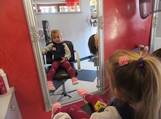 Fryzury,masaże i inne przyjemności-wizyta w zakładzie fryzjerskim