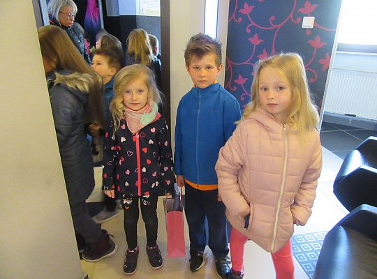 Fryzury,masaże i inne przyjemności-wizyta w zakładzie fryzjerskim