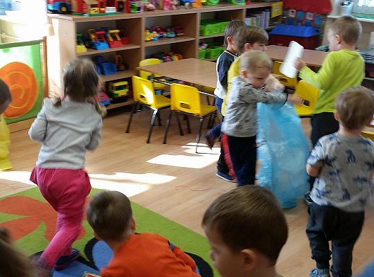 Uczymy się segregować śmieci