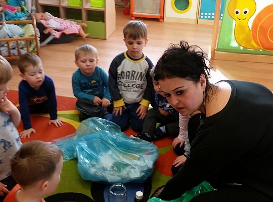 Uczymy się segregować śmieci