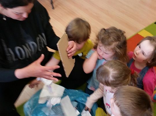 Uczymy się segregować śmieci