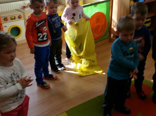 Uczymy się segregować śmieci