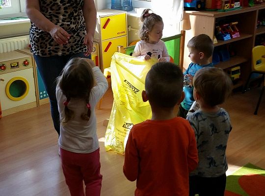 Uczymy się segregować śmieci