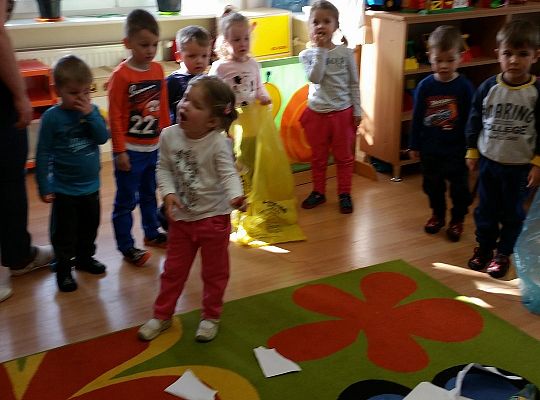 Uczymy się segregować śmieci