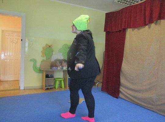 Teatrzyk w przedszkolu "Dziwne hece w bibliotece"