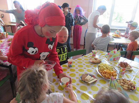 Współpraca ze Szkołą nr 5 -Przedstawienie teatralne