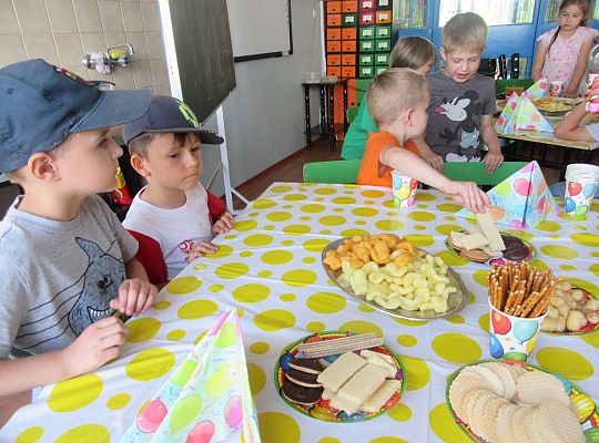Współpraca ze Szkołą nr 5 -Przedstawienie teatralne