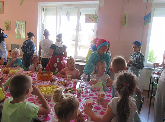 Współpraca ze Szkołą nr 5 -Przedstawienie teatralne