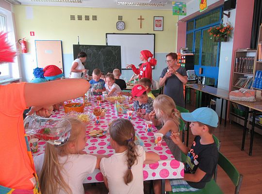 Współpraca ze Szkołą nr 5 -Przedstawienie teatralne