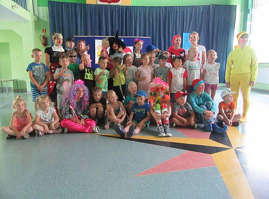 Współpraca ze Szkołą nr 5 -Przedstawienie teatralne