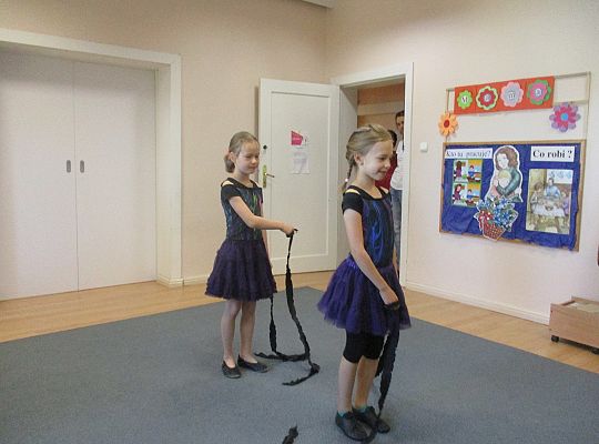 Absolwenci naszego przedszkola z wizytą