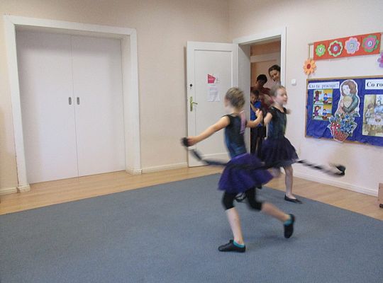 Absolwenci naszego przedszkola z wizytą