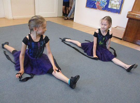 Absolwenci naszego przedszkola z wizytą