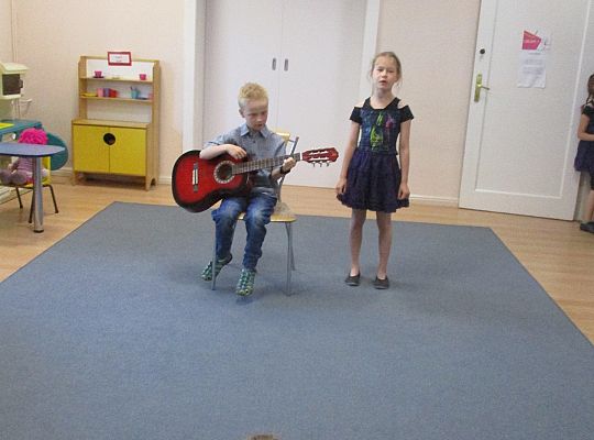 Absolwenci naszego przedszkola z wizytą