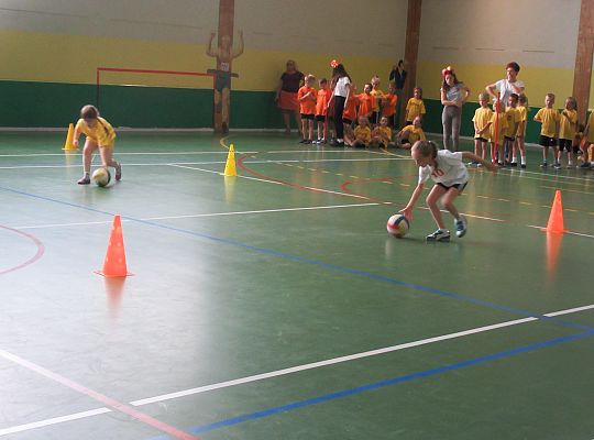 Zawody sportowe w Szkole nr 5