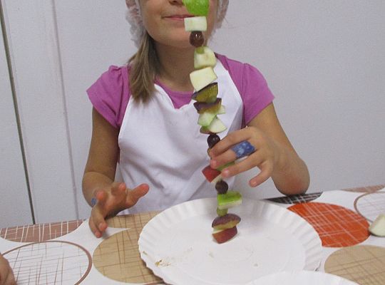 GR. III szaszłyki owocowe