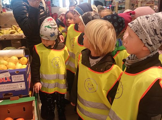 Wycieczka do sklepu gr IV- rozpoznajemy owoce