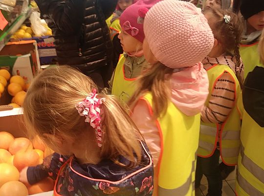 Wycieczka do sklepu gr IV- rozpoznajemy owoce