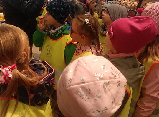 Wycieczka do sklepu gr IV- rozpoznajemy owoce