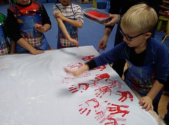 Gr IV-biel i czerwień to nasze barwy-flaga