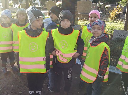 Gr IV-czcimy pamięć wszystkich zmarłych którzy oddali życie za wolność Polski