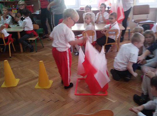 Gr IV-Turniej wiedzy o Polsce w Przedszkolu nr 1 "Kocham Cie Polsko"